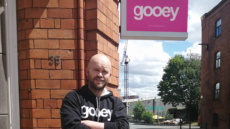 James Holloway, Gooey James Holloway, Gooey