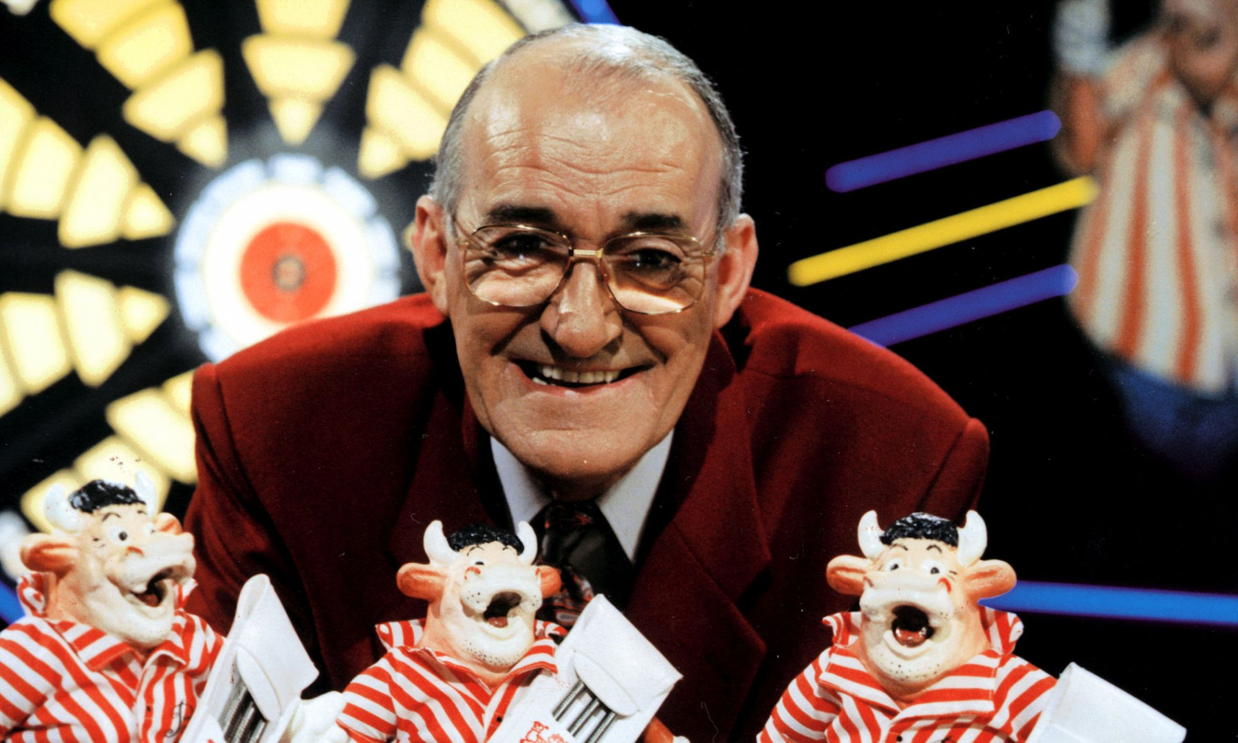 Bullseye presenter Jim Bowen dies aged 80 Prolific North