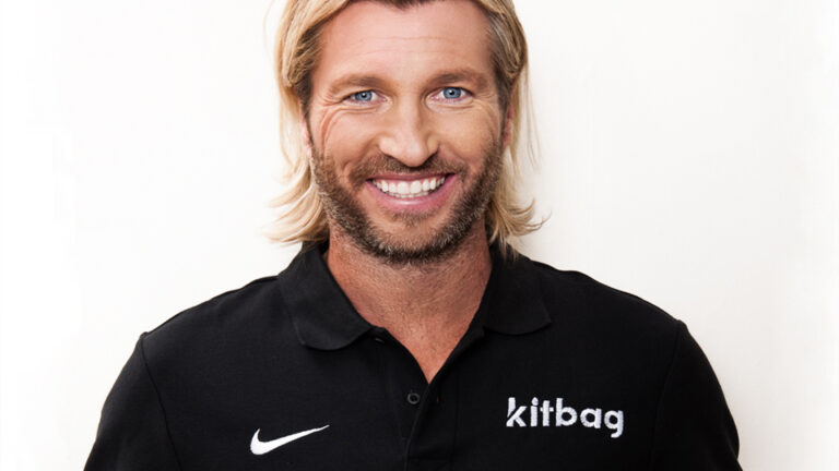 Tangerine-scores-with-Kitbag_0