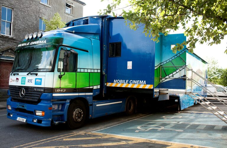 The-Galway-Cinemobile_0