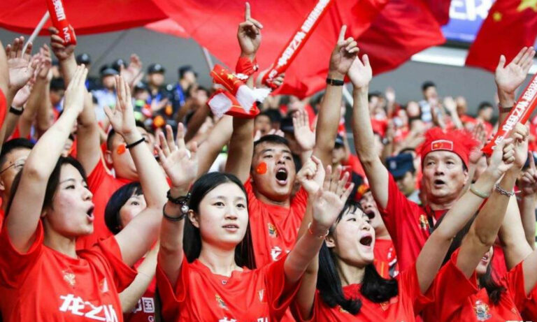 chinese-football-fans