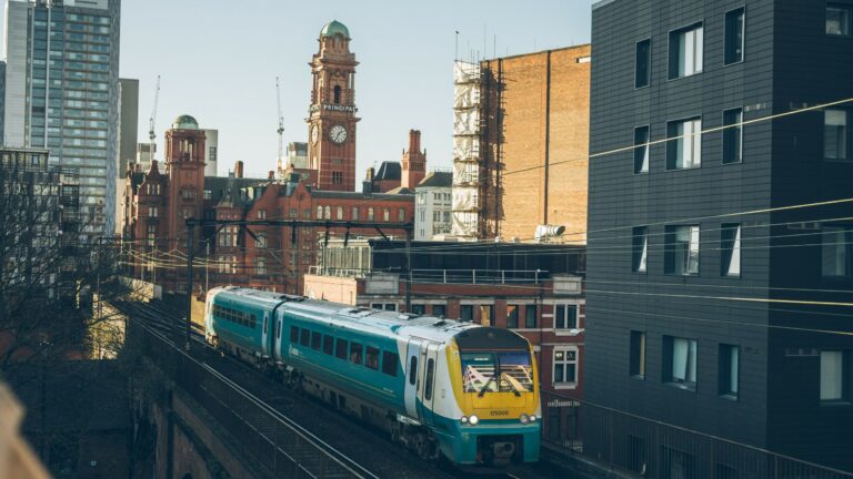 manchester-train