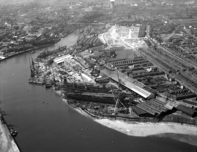 Sunderlands shipyards on the Wear in their heyday