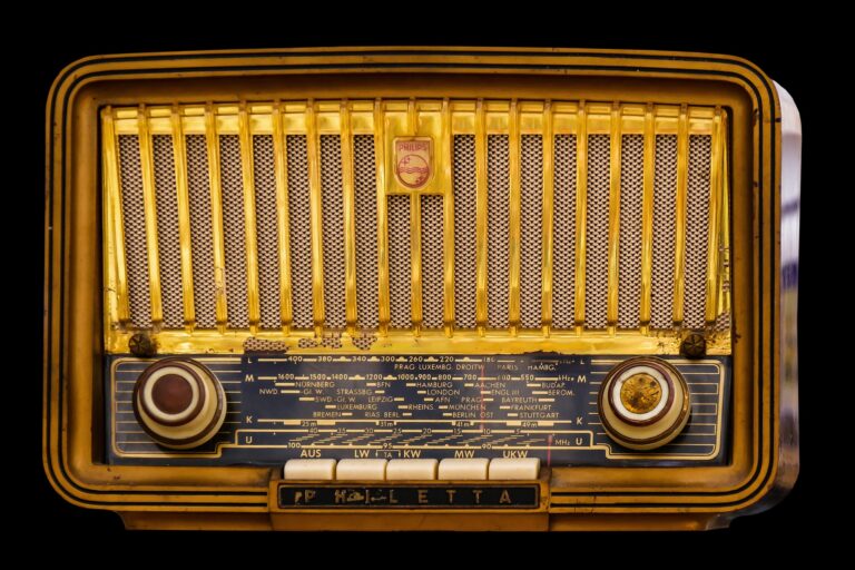radio-16825311920