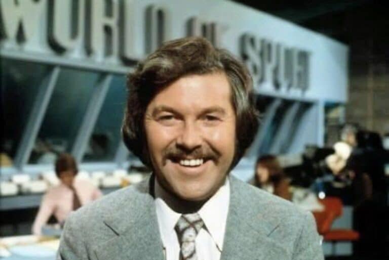 Dickie Davies, Simon Thomas/Twitter