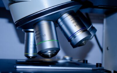microscope-2759841920