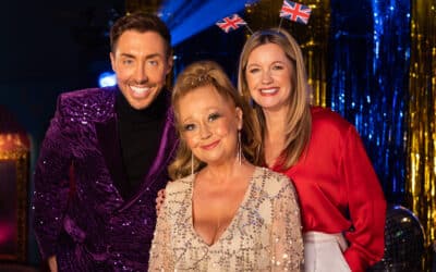 Sonia, centre, will be belting out her hit in the Hollyoaks special