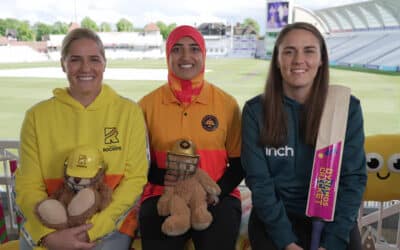 Abtahar Maqsood (centre) and the Sciver-Brunts