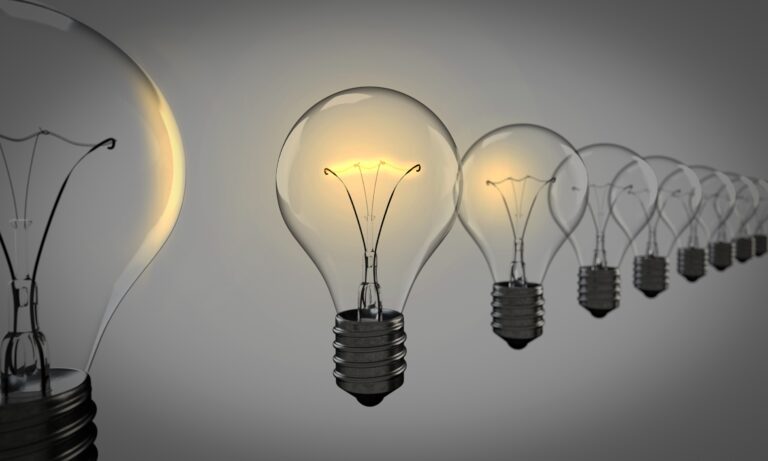 light-bulbs-1875384