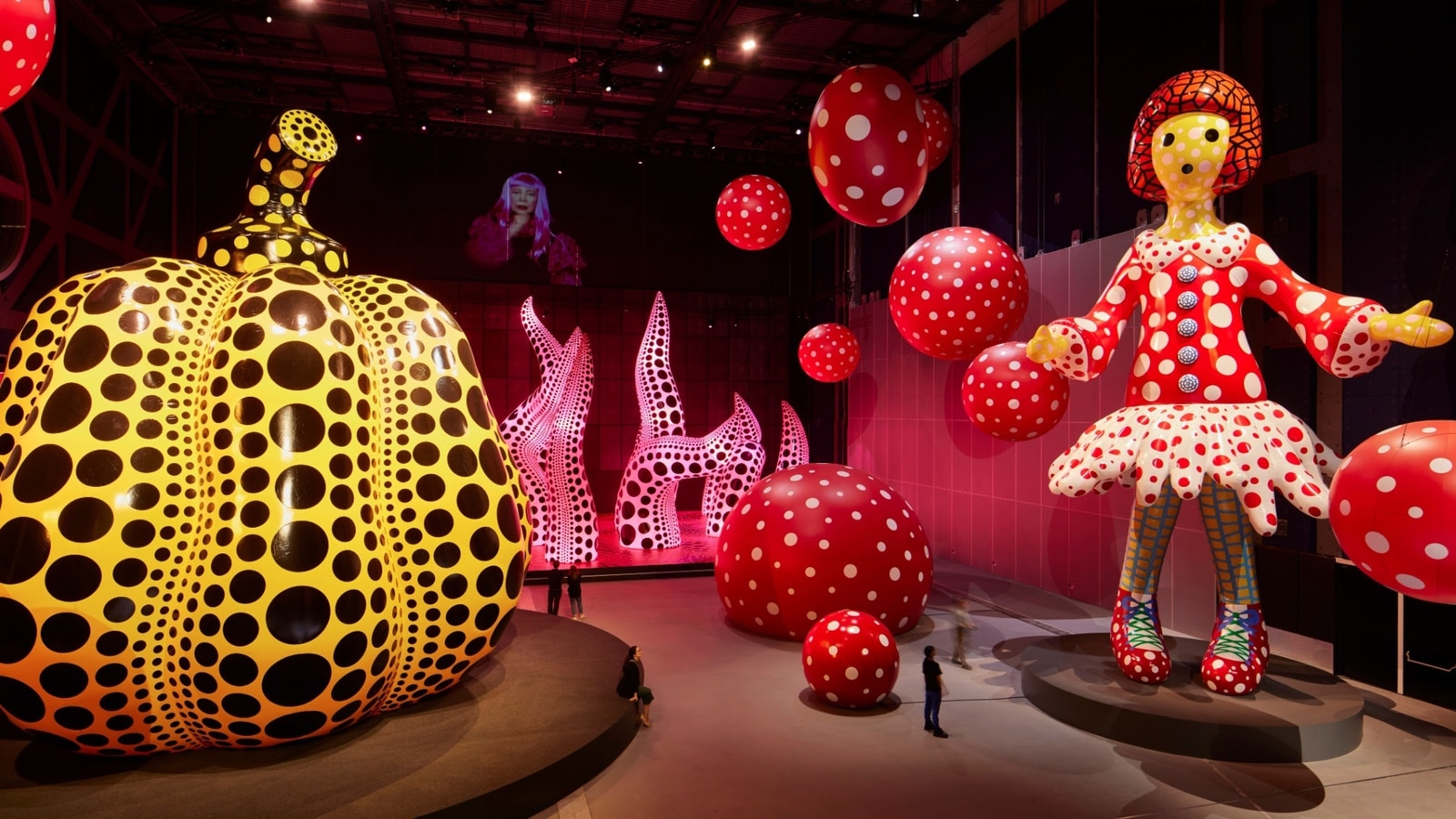 MIF23 introduces late night opening for Kusama's You, Me and the Balloons exhibition to meet demand - Vimarsana News