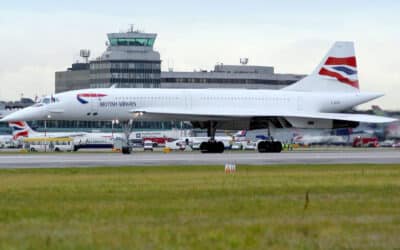 2003 Concorde Makes Its Final Arrival At Manchester.