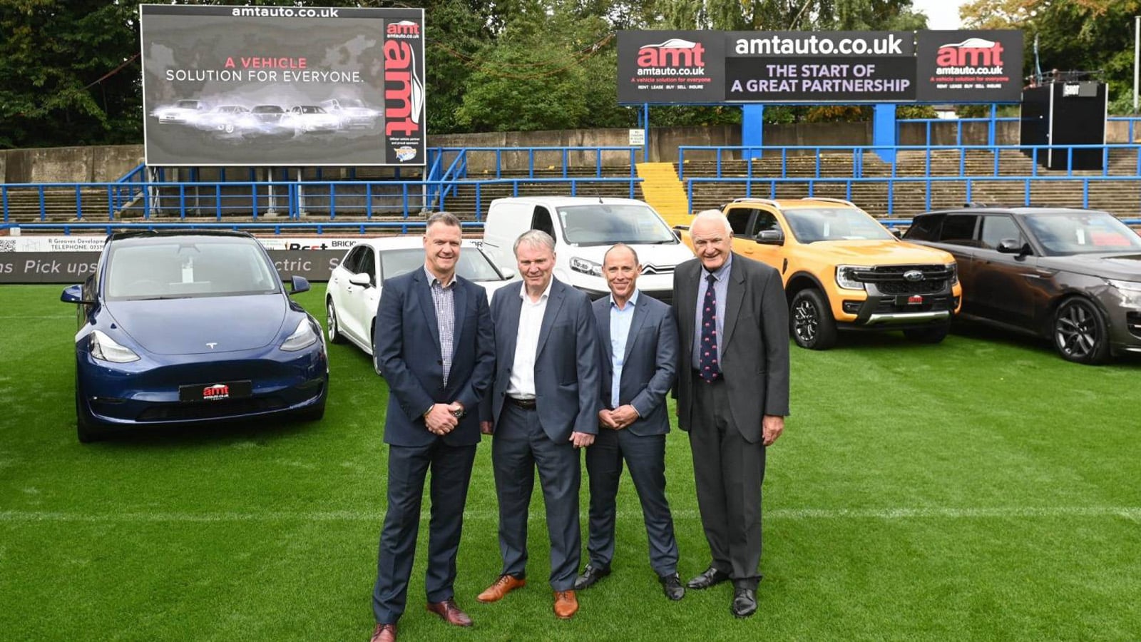 Leeds Rhinos sell stadium naming rights for record deal - Vimarsana News