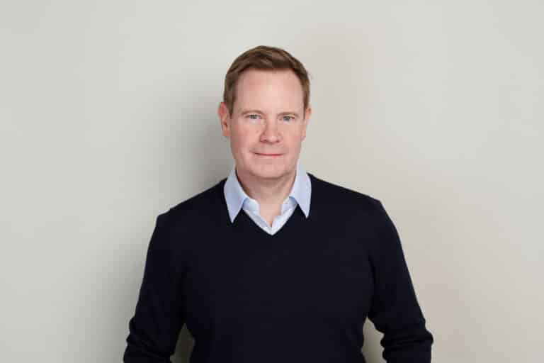 Jonathan Summers, Exec Chair, twisted loop